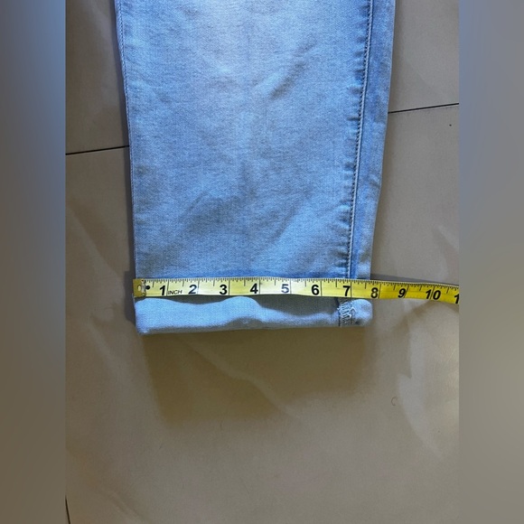 Earl Jean Women's Capri Size 12 Jeans- NWT pockets light blue - Picture 7 of 16